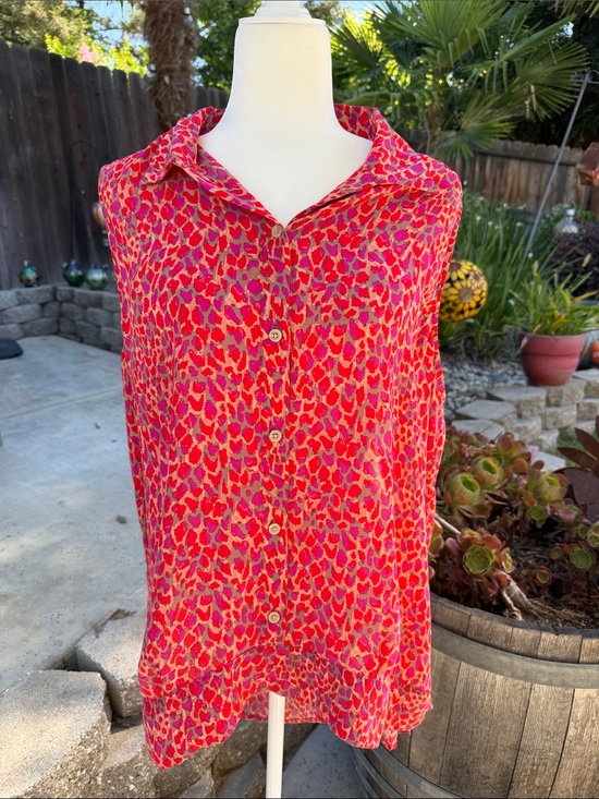 CAbi Tops - CAbi Bright Pink & Red Patterned Sleeveless Button-Front Top